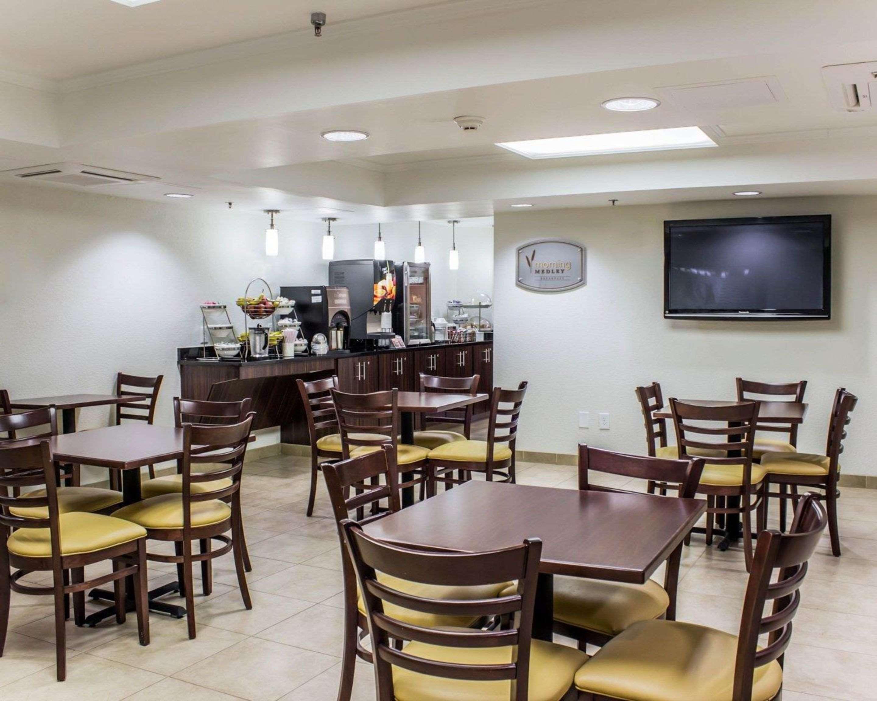 Sleep Inn & Suites Spring Lake - Fayetteville Near Fort Bragg Eksteriør billede