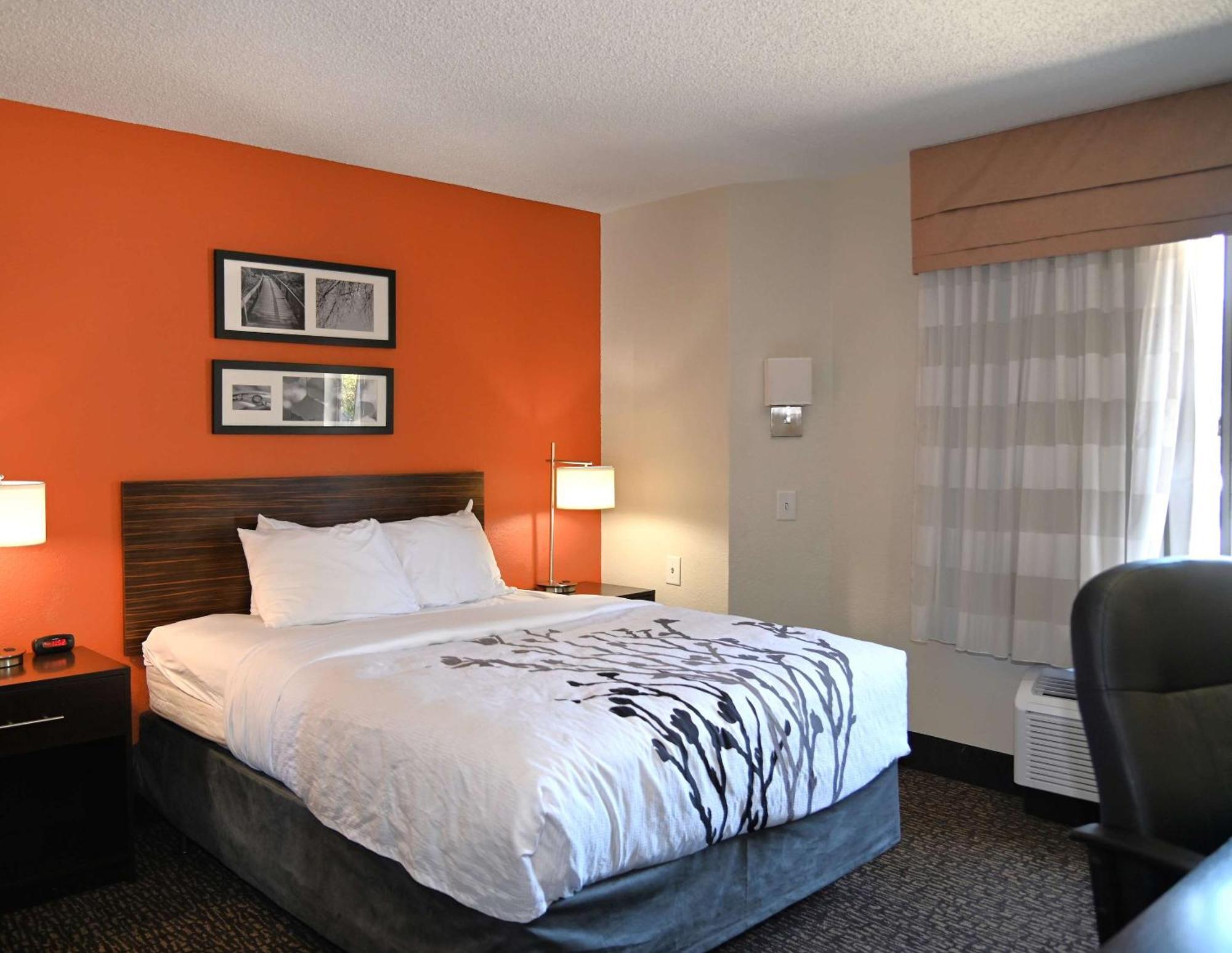 Sleep Inn & Suites Spring Lake - Fayetteville Near Fort Bragg Eksteriør billede