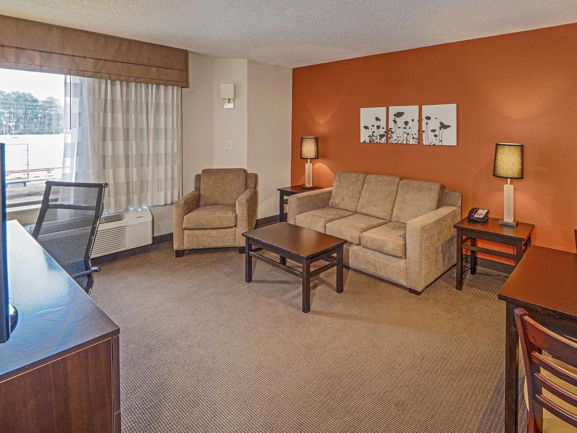 Sleep Inn & Suites Spring Lake - Fayetteville Near Fort Bragg Eksteriør billede